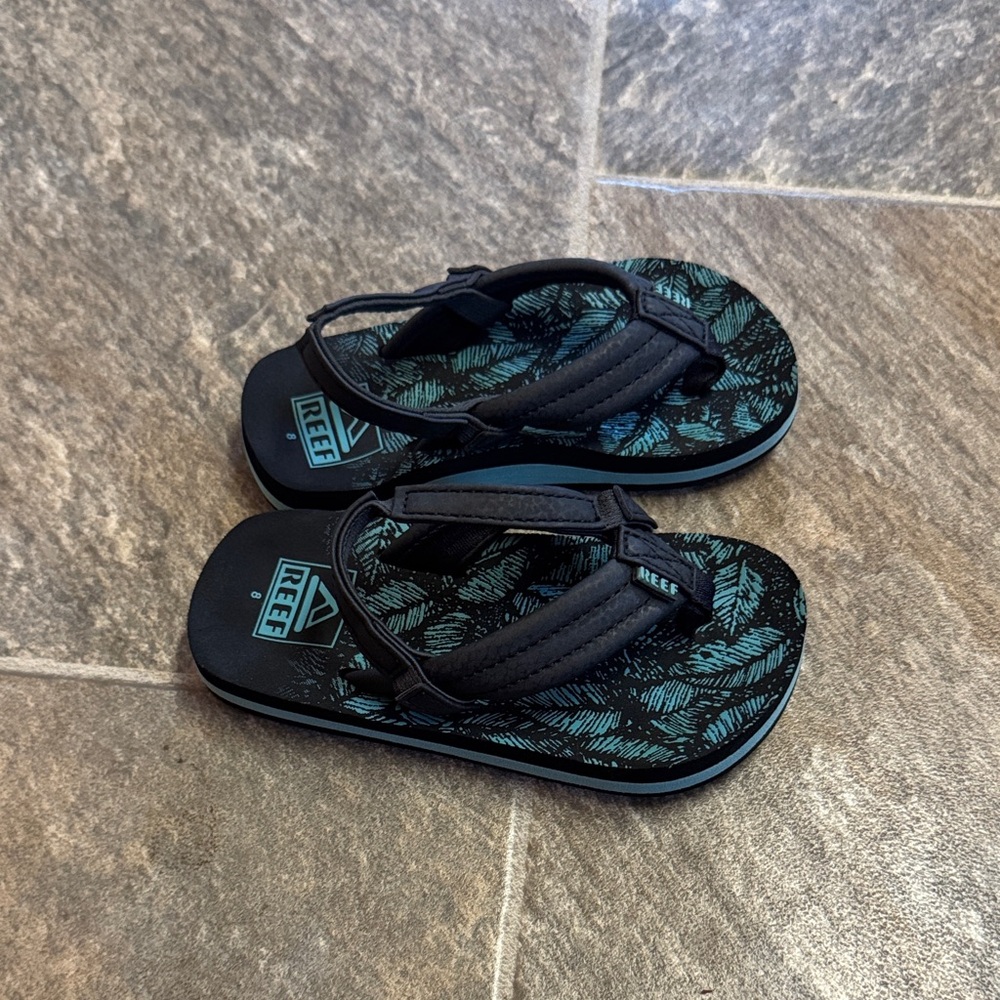 Reef Kids Tropical Black and Green Flip Flops